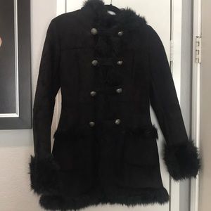 Beautiful Faux Fur BNWT Bebe coat XS